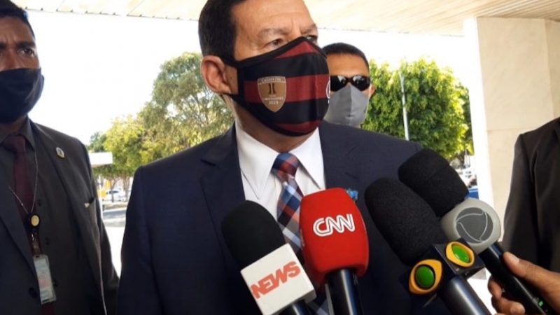 Mourão: EUA têm que resolver problemas internos antes dos nossos