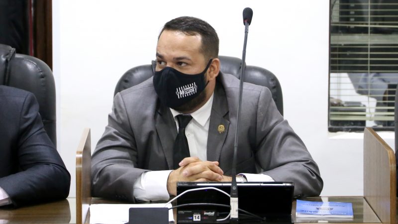 Vereador Alan Leal solicita serviços na Área Cura
