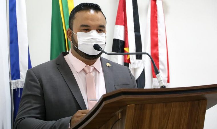 Rodrigo Dorival Gomes parabeniza rotarianos de Sumaré