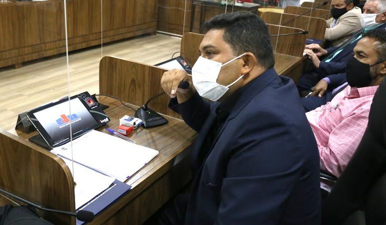 Sirineu pede merenda durante férias escolares em Sumaré