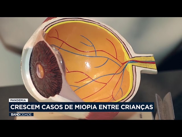 Crescem casos de miopia entre crianças durante a pandemia