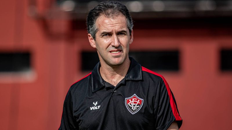 Alvo do Santos, Condé deve ficar no Vitória – 15/12/2023 – Esporte