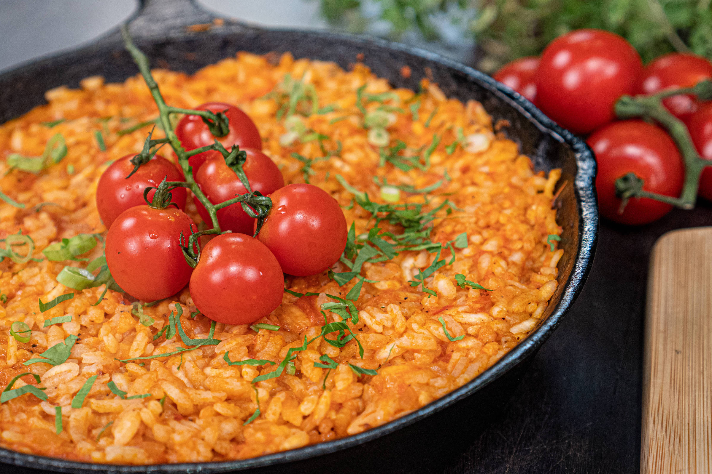 Arroz de tomate na churrasqueira é companhia perfeita para qualquer carne – 27/12/2023 – Nação churrasqueira