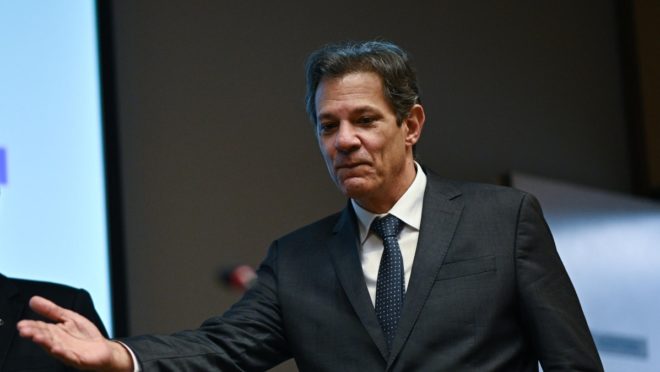 Auditores protestam contra Haddad e Carf tem debandada de conselheiros