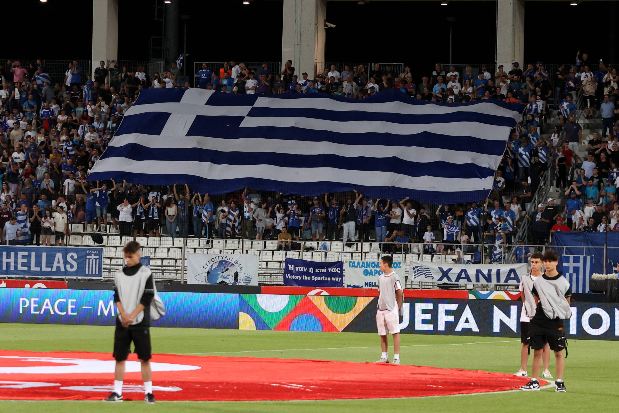 Campeonato Grego será disputado sem torcida até 12 de fevereiro após casos de violência – 11/12/2023 – Esporte