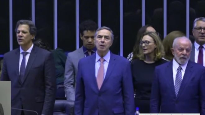 Congresso promulga reforma tributária com a presença de Lula e Haddad