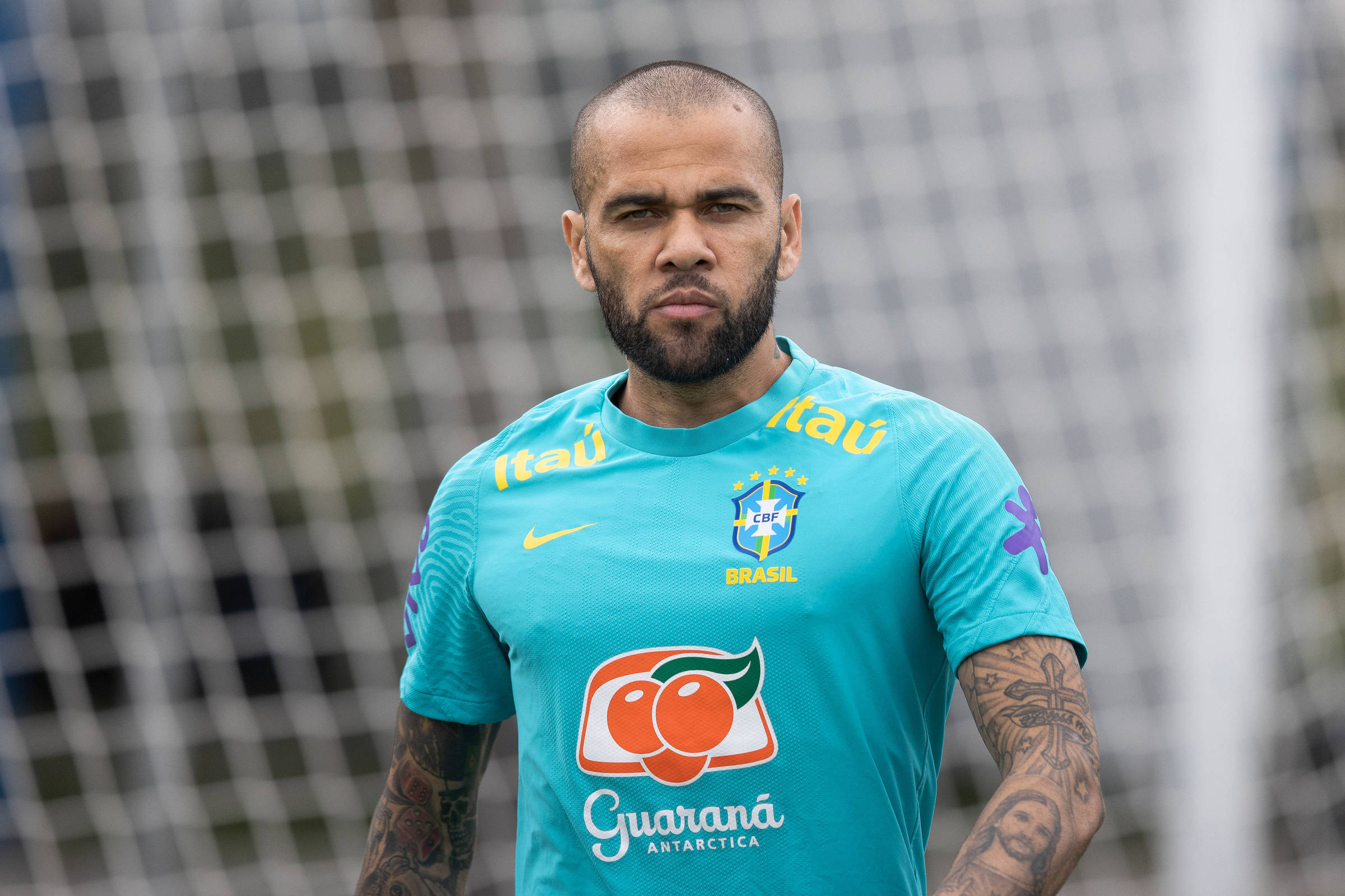 Daniel Alves vive seu pior ano aguardando julgamento em Barcelona – 30/12/2023 – Esporte