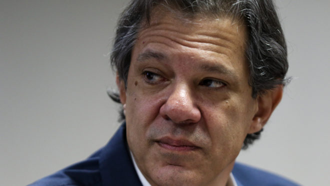 Entidades criticam MP do governo Lula que reonera a folha de pagamento