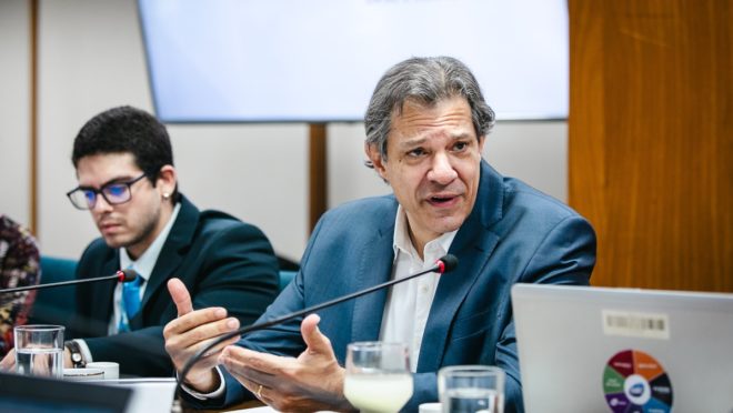 Haddad diz que ainda não há decisão sobre tributar compras on-line até US$ 50