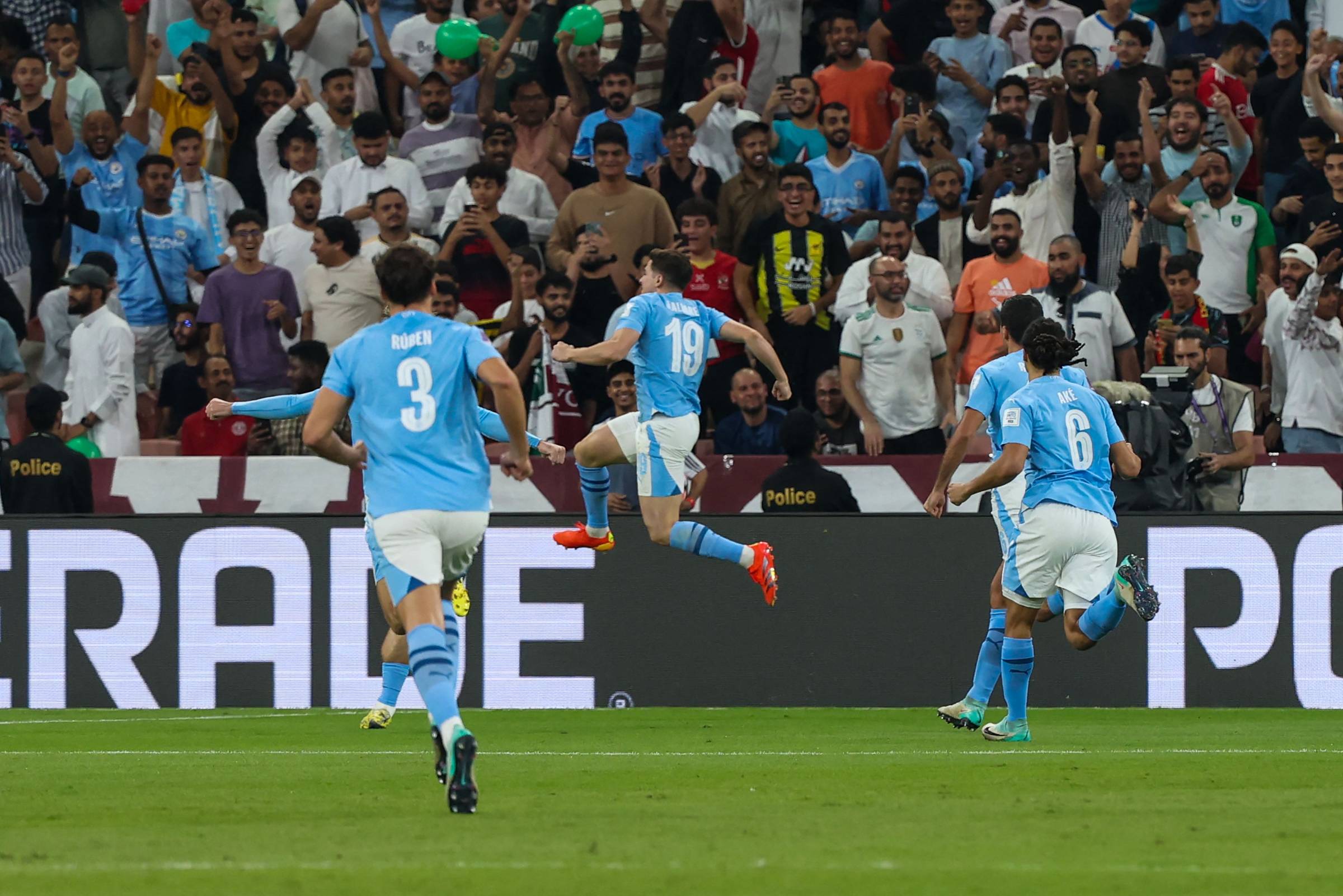 Manchester City bate Fluminense e é campeão do Mundial – 22/12/2023 – Esporte