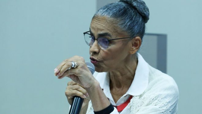 Marina Silva defende que Brasil tenha teto para exploração de petróleo