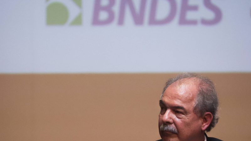 Mercadante quer linha de crédito de R$ 2 bilhões para IA – 22/11/2023 – Mercado
