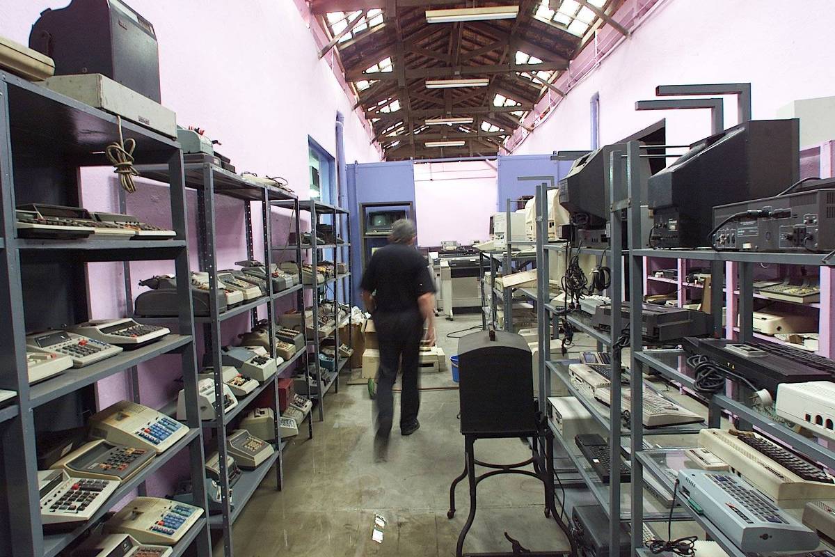 Museu do Computador completa 25 anos sem 95% do acervo – 09/12/2023 – Tec