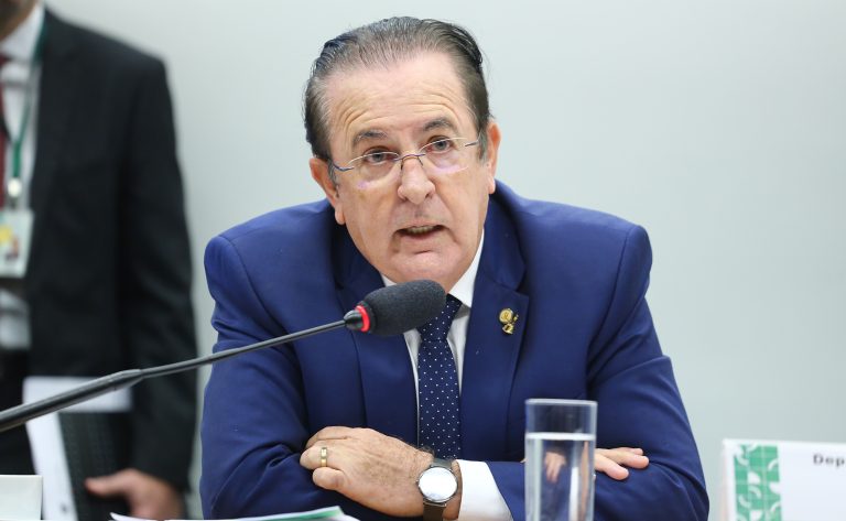 Orçamento de 2024 prevê despesas de R$ 5,5 trilhões, a maior parte para refinanciar a dívida pública – Notícias