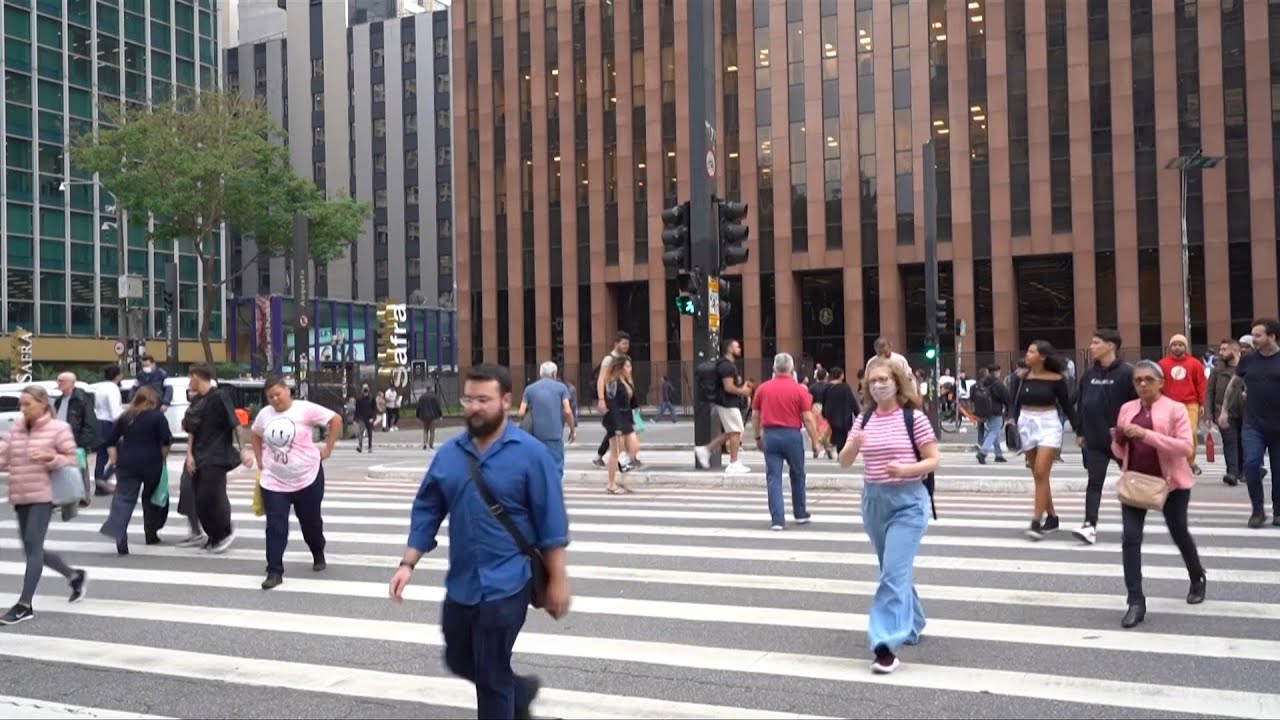 Desemprego no Brasil cai para 7,5% | AFP