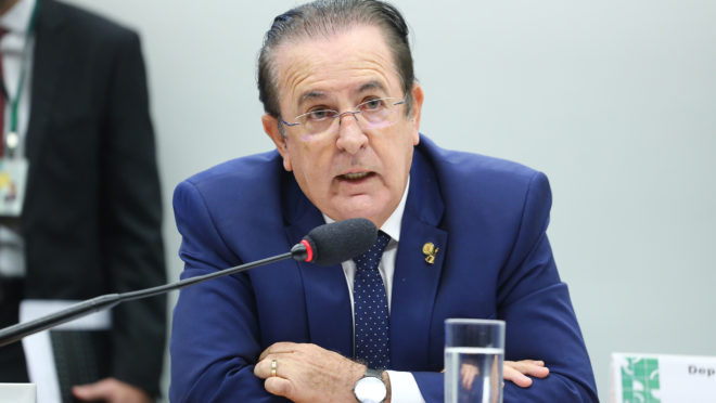relator aumenta verba para emendas e fundão e corta do PAC