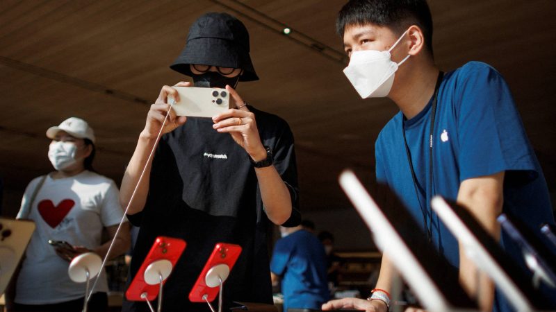 Apple dá raro desconto em iPhones na China – 15/01/2024 – Tec