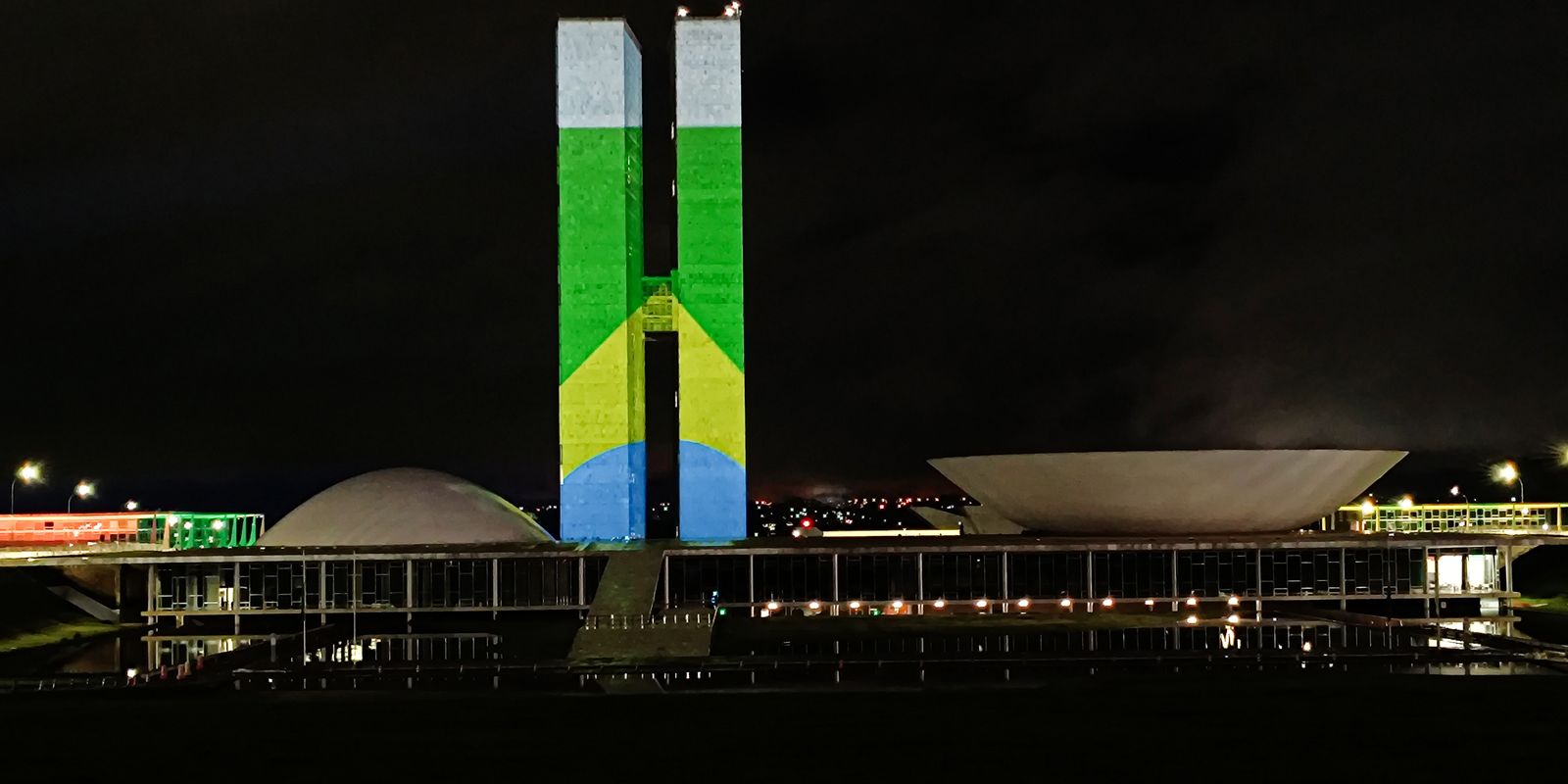Ato marca um ano de ataques golpistas na Praça dos Três Poderes