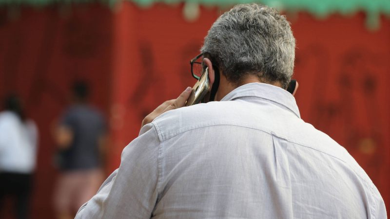 Celulares estão sendo atacados dentro das telefônicas – 14/01/2024 – Ronaldo Lemos