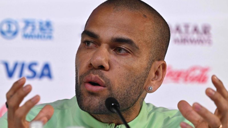 Daniel Alves muda versão e dirá que estava bêbado – 17/01/2024 – Esporte