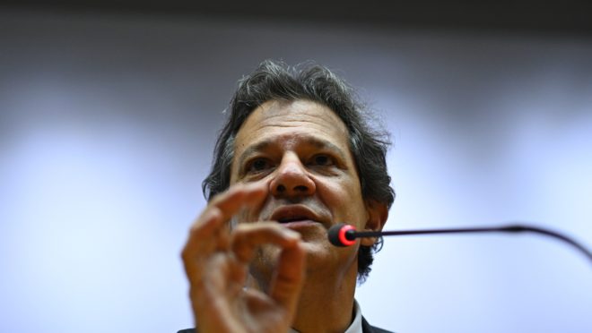 Desoneração da folha é cara, ineficiente e favorece mais ricos, diz governo