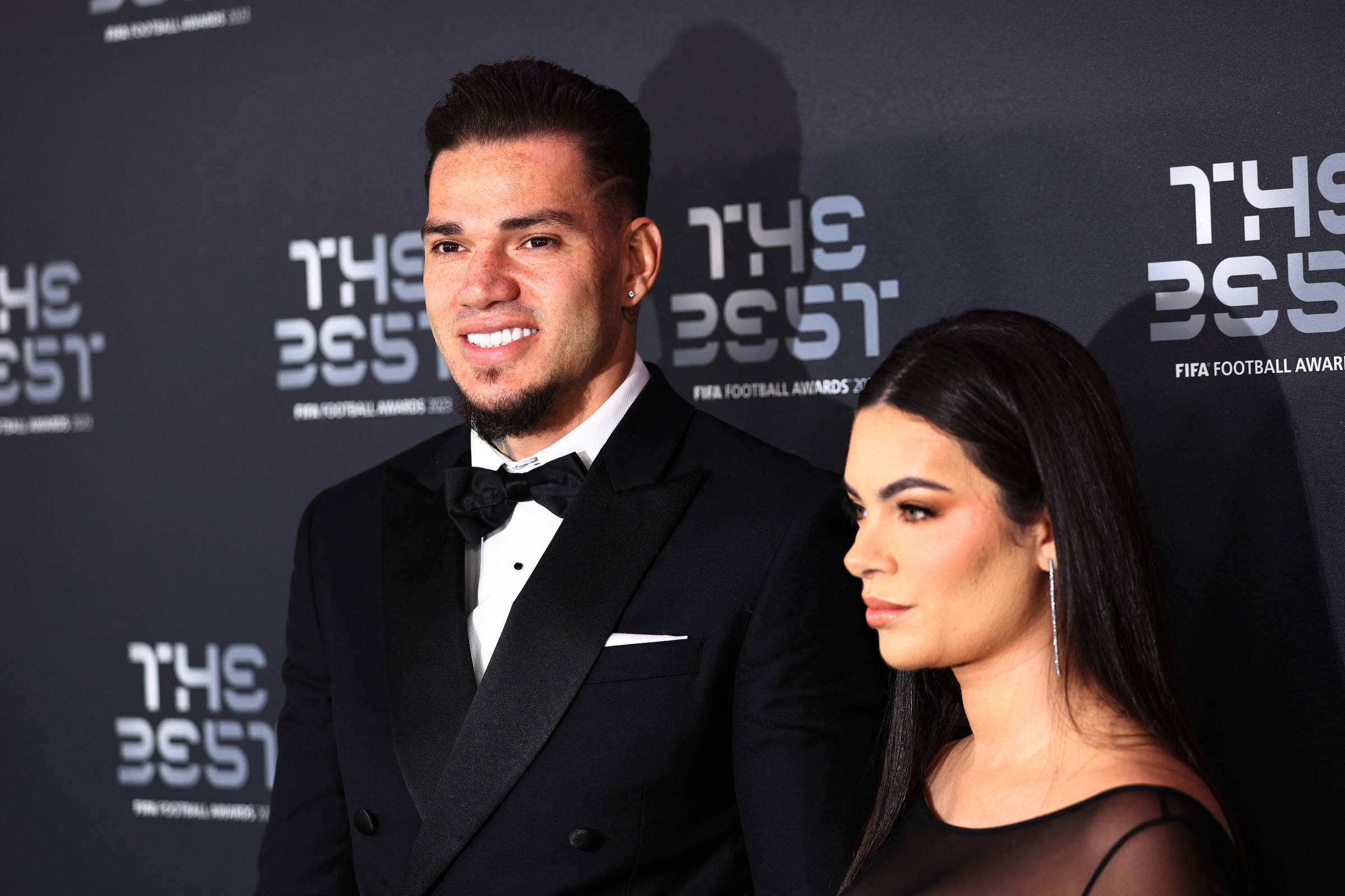 Ederson fica com o prêmio de melhor goleiro do mundo – 15/01/2024 – Esporte