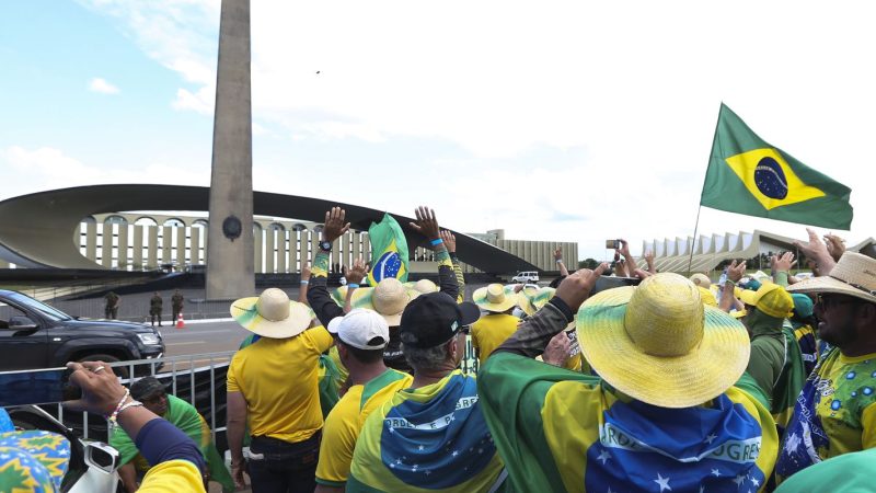 Forças Armadas tem responsabilidade política por 8/1, diz pesquisador