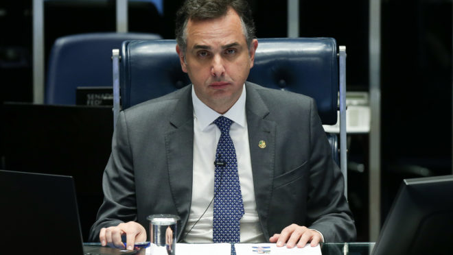 Governo estuda medidas menos bruscas para a reoneração da folha