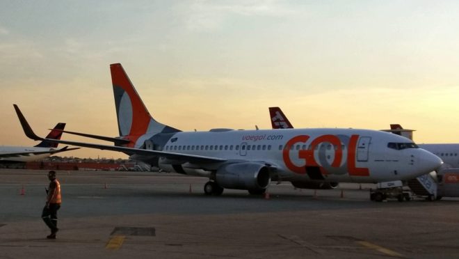Governo promete fundo para aviação e quer baixar preço do querosene