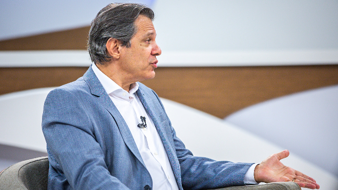 Haddad insiste em reoneração da folha e promete rever isenção do IR