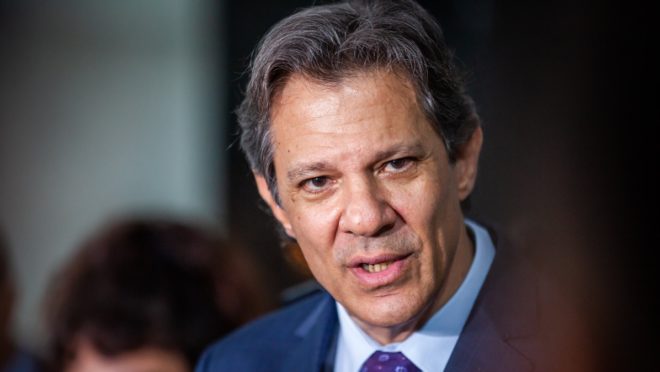MP que reonera folha de pagamentos reflete desespero fiscal do governo