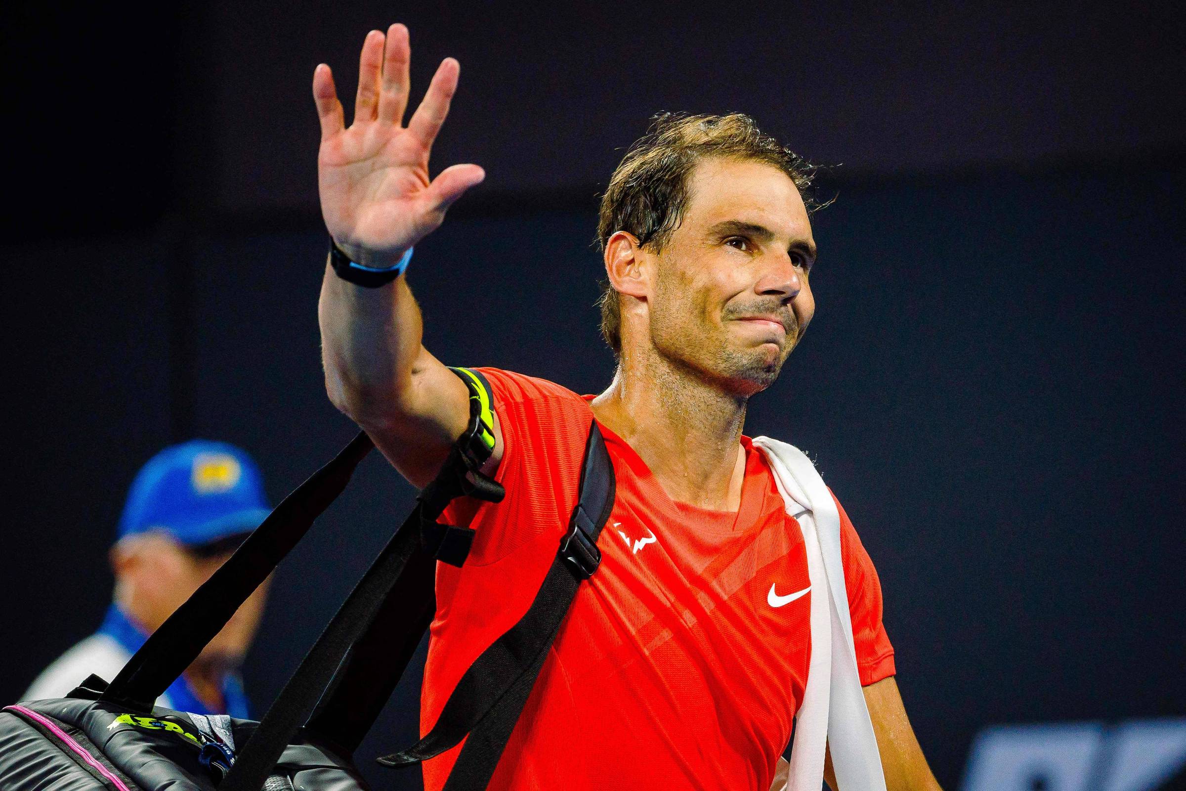 Nadal perde em retorno às quadras e volta a sentir lesão que o afastou do circuito – 05/01/2024 – Esporte