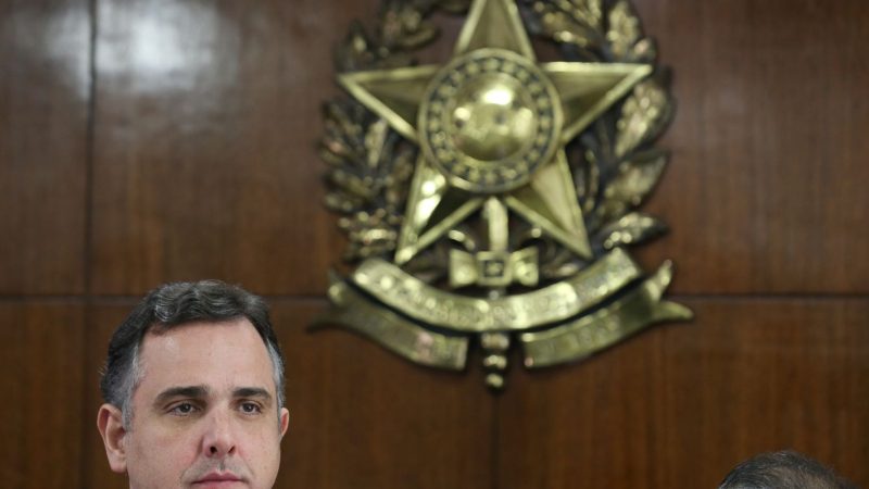 Poderes estão vigilantes contra “traidores da pátria”, diz Pacheco