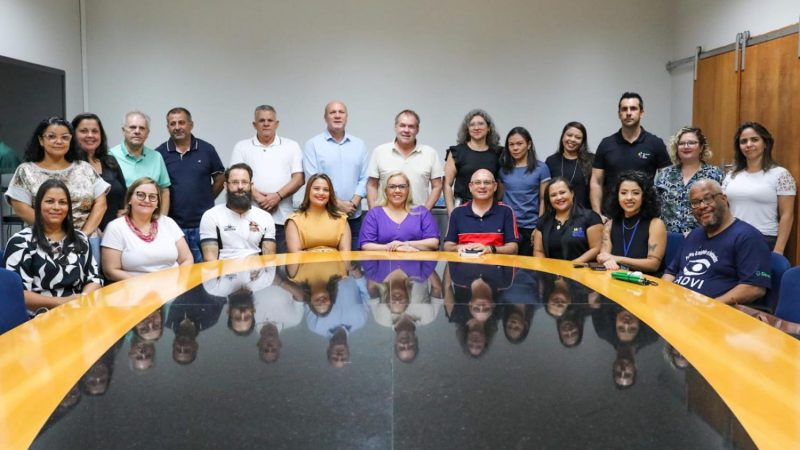 Prefeito em exerccio empossa novos membros do Comdefi