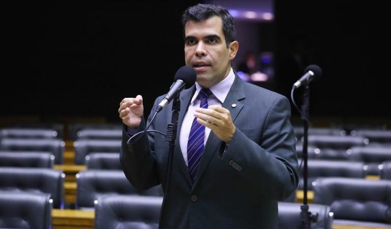 Projeto cria limite anual de gastos que cada pessoa pode ter com apostas esportivas – Notícias