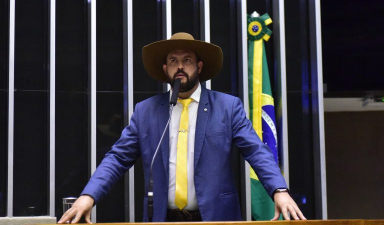 Projeto prevê autorização para empresa com sede no País produzir combustível com lixo – Notícias