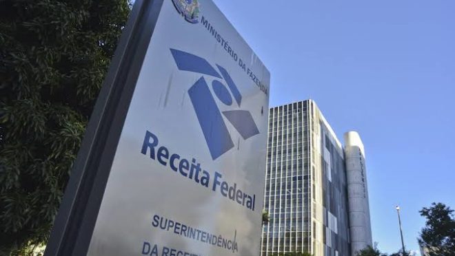 Receita Federal anula isenção fiscal a pastores concedida por Bolsonaro