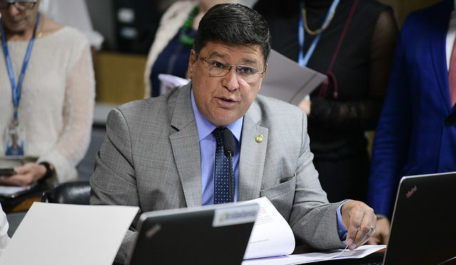 Senador pede a Haddad solução para isenção fiscal de líderes religiosos