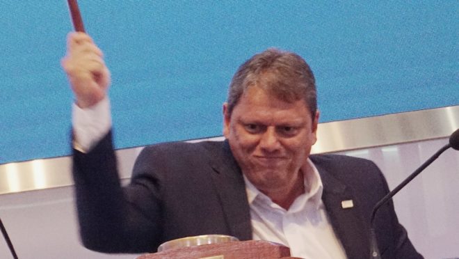 Tarcísio de Freitas visa atrair R$100 bilhões em 13 leilões na B3 em 2024