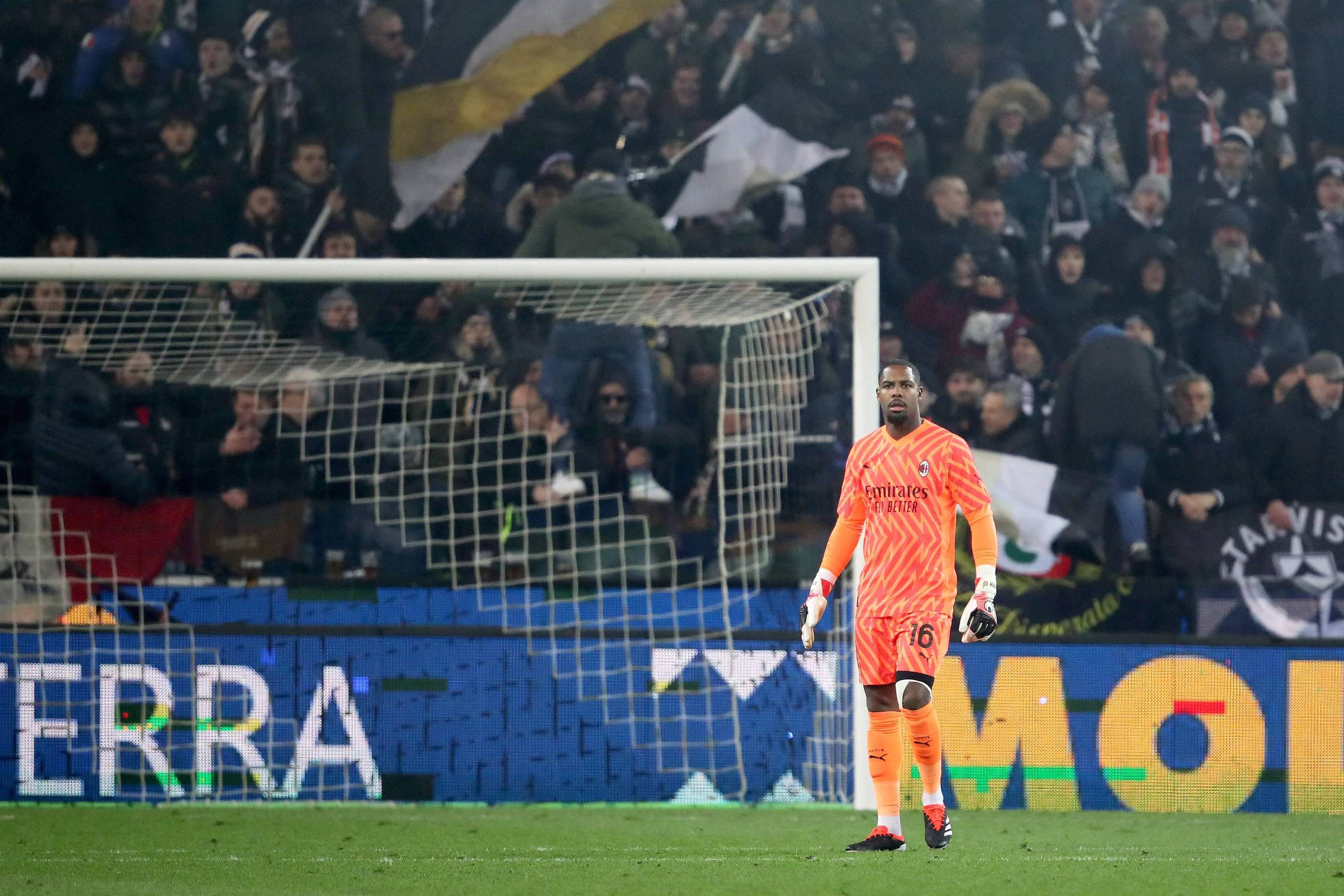 Udinese jogará com portões fechados após caso de racismo – 23/01/2024 – Esporte