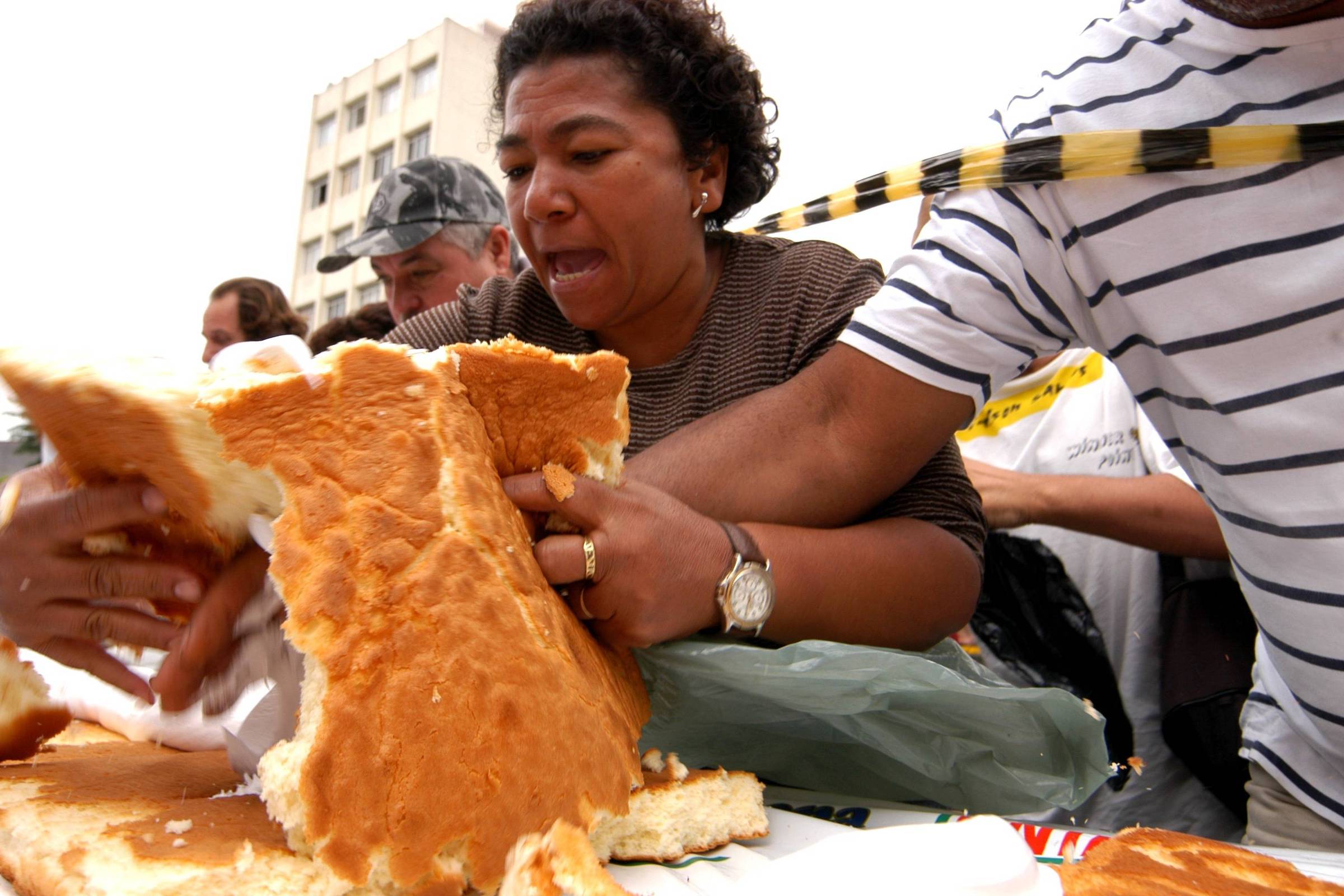 Um bolo de 470 metros e cenas de horror no aniversário de SP – 12/01/2024 – Cozinha Bruta
