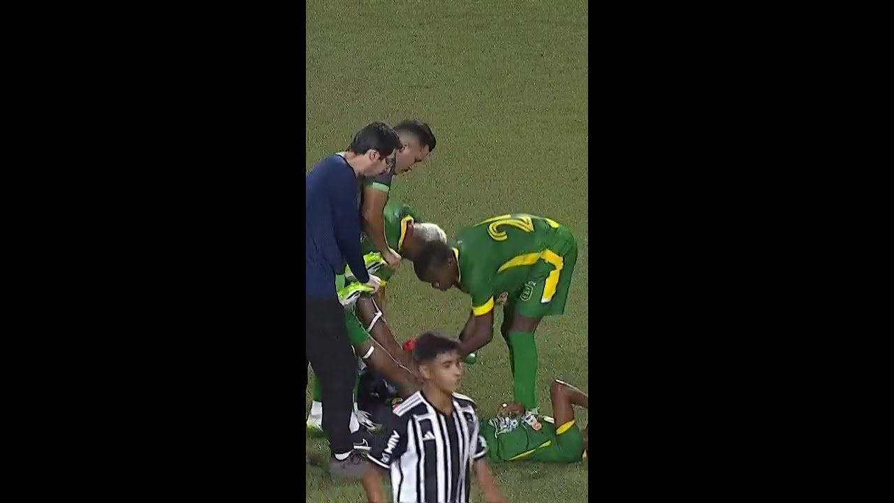 ATLETAS CAEM EM CAMPO COM CAIBRÃS DEPOIS DE 2 DIAS DE VIAGEM DE ÔNIBUS – COPINHA | #SHORTS | sportv