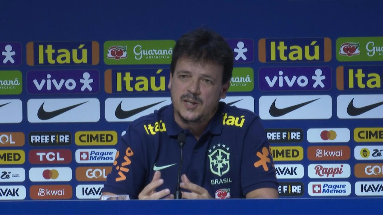 CBF demite Fernando Diniz do cargo de técnico da seleção brasileira | AFP
