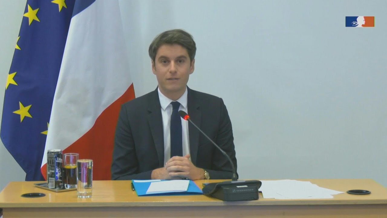 Macron indica novo primeiro-ministro | AFP