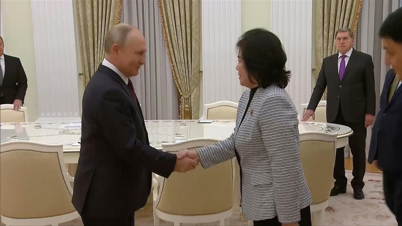 Rússia e Coreia do Norte reforçam laços em Moscou | AFP
