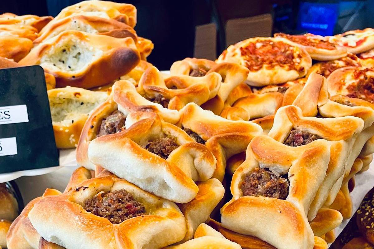 A doce liberdade de comprar a própria esfiha na cantina da escola – 02/02/2024 – Cozinha Bruta