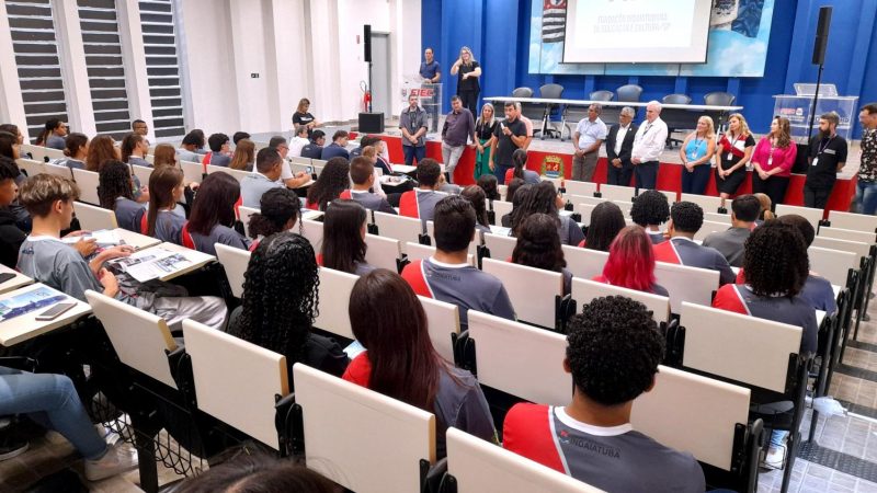 Aula Inaugural na FIEC: Impulsionando 335 Alunos Rumo ao Sucesso nos Cursos Tcnicos e de Tecnologia