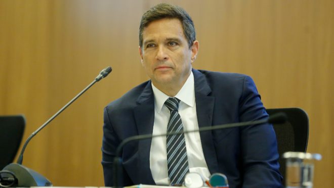 BC revisa dados e investimento estrangeiro no Brasil cai 17% em 2023