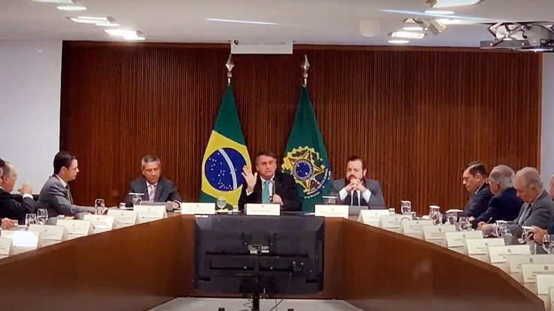 Bolsonaro reconhece caráter eleitoreiro da PEC das Bondades, em vídeo