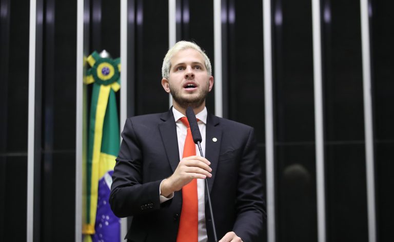 Câmara aprova projeto que cria tarifa social de água e esgoto; acompanhe – Notícias